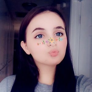 Meet your Posher, Alexandra